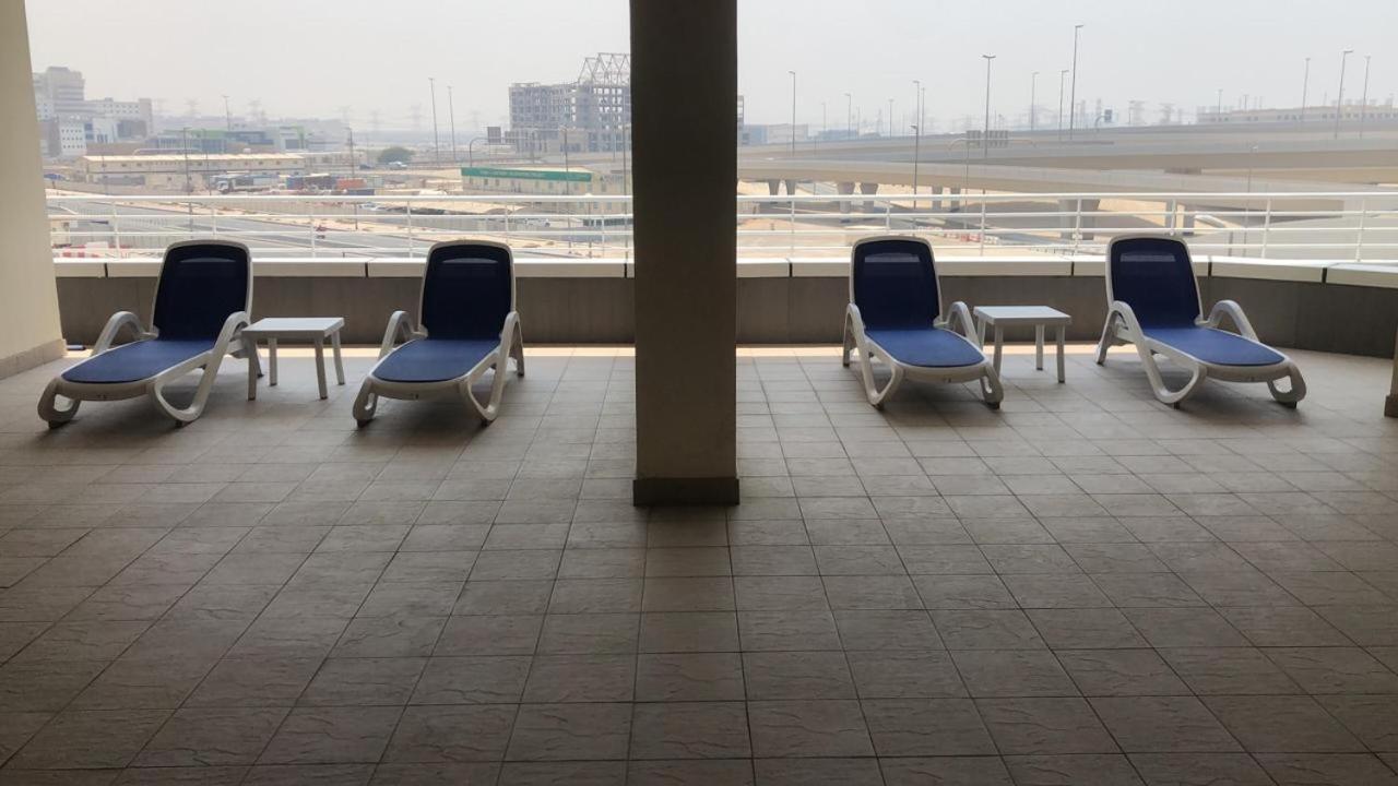 Appartamento Cozy 2Bhk Near To Dmcc Metro Station -505 Dubai Esterno foto