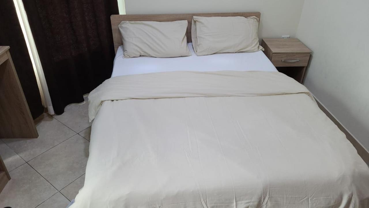 Appartamento Cozy 2Bhk Near To Dmcc Metro Station -505 Dubai Esterno foto