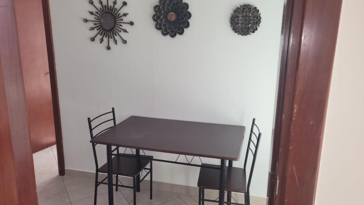 Appartamento Cozy 2Bhk Near To Dmcc Metro Station -505 Dubai Esterno foto