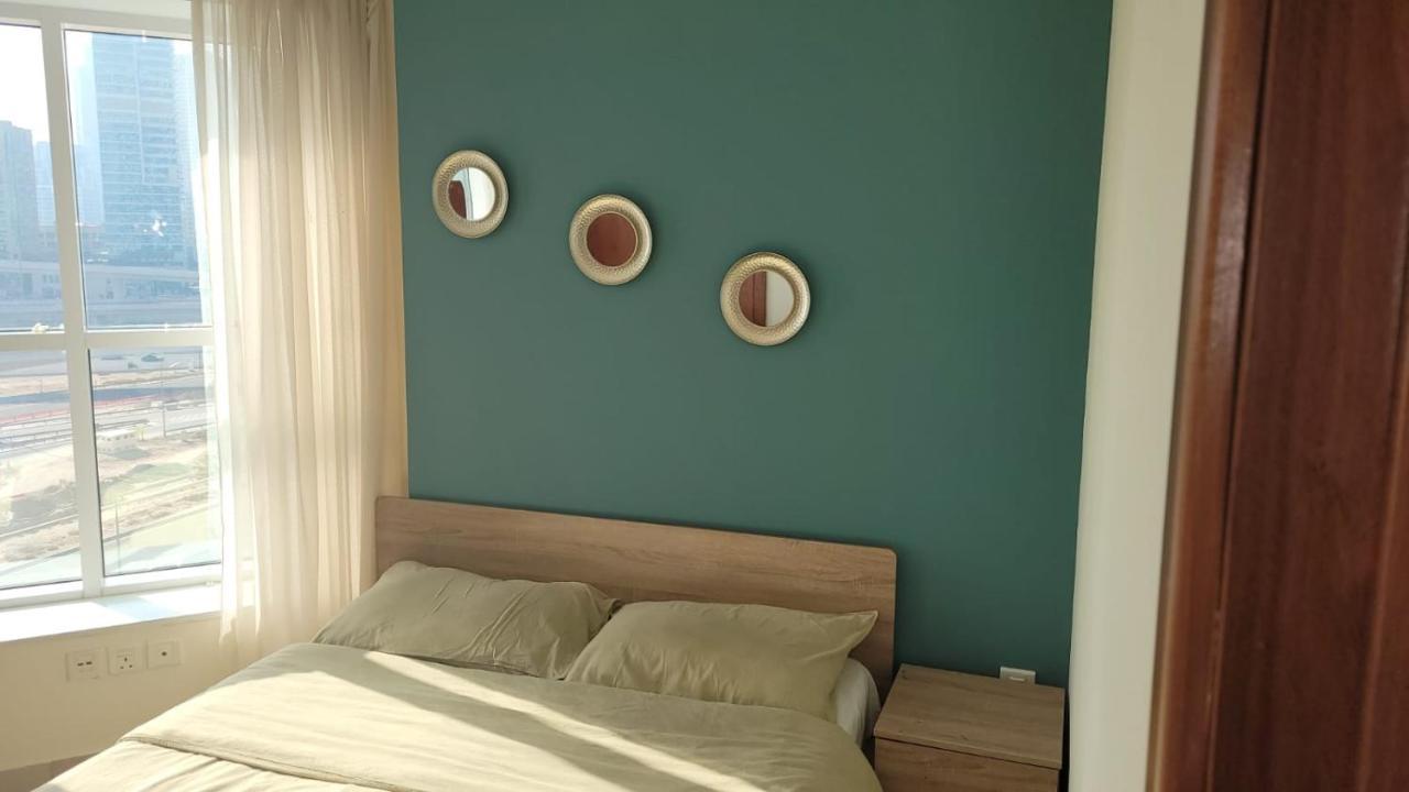 Appartamento Cozy 2Bhk Near To Dmcc Metro Station -505 Dubai Esterno foto